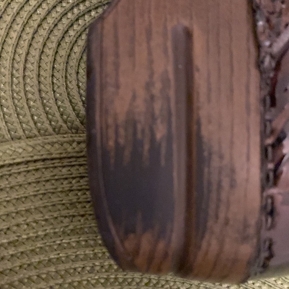 Women’s Dansko Clogs-Leather-Shine- Pattern-Size 38- Good Condition w/some Flaws - Picture 5 of 15